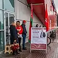 Street agitation near the shopping mall for one of the candidates in the 92nd "Aŭtazavod" constituency (Minsk)