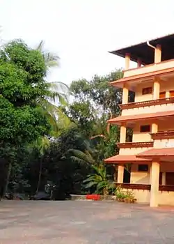 File:Kadampuzha temple.jpg