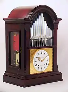 Table flute clock by Matthias Naeschke