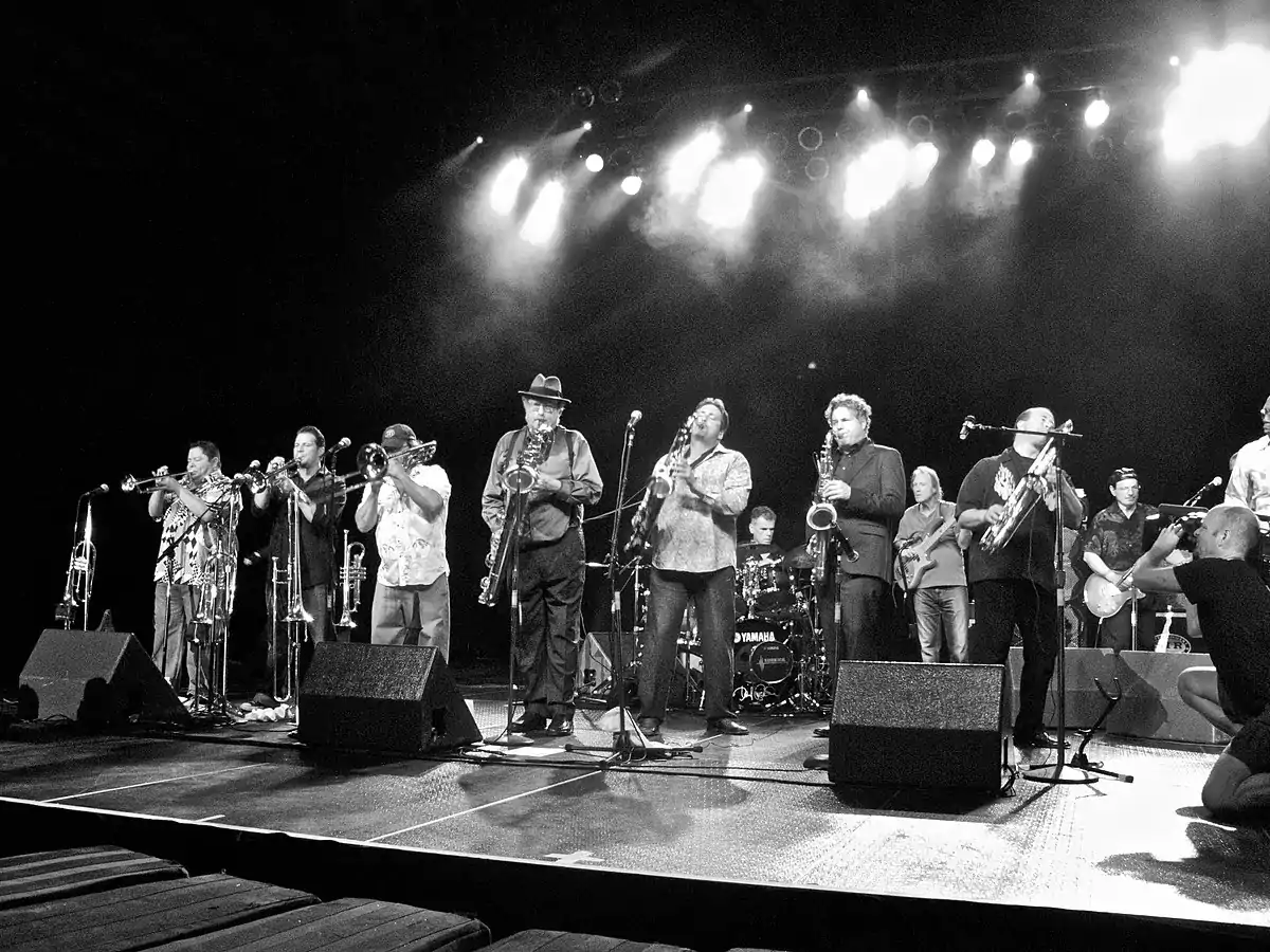 Tower of Power, 2008.jpg