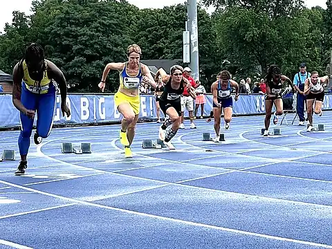 W45 200 Meters