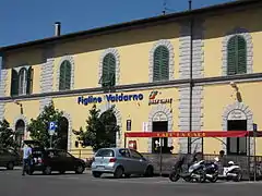 View of the station from Piazza della Repubblica