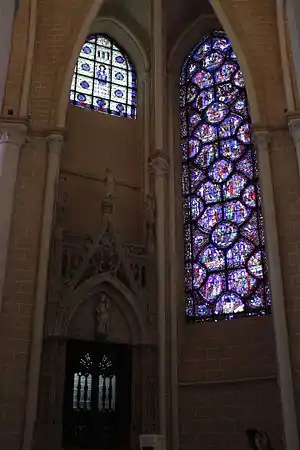 Bays 6 and 8Entrance to the Saint Piatus Chapel.