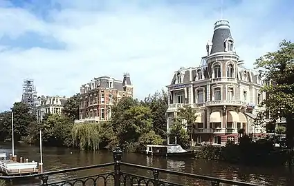 Villas from the end of the 19th century between Weteringschans and Singelgracht, opposite the Rijksmuseum