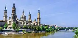 Basílica de Nuestra Señora del Pilar y río Ebro