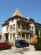 Building of municipal parliament