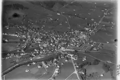 Aerial view from 400&nbsp;m by Walter Mittelholzer (1922)